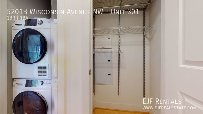 Building Photo - Friendship Heights Modern One Bedroom Off ...