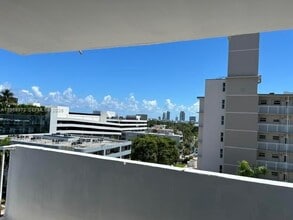 Building Photo - 1331 Lincoln Rd