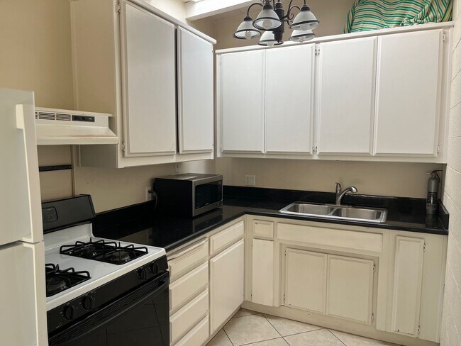 Foto del edificio - 495 Hillview St