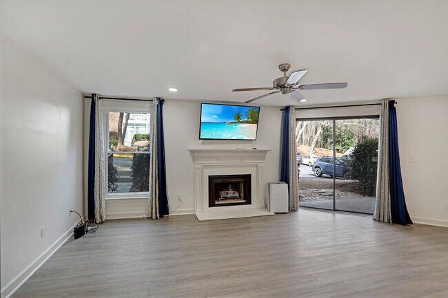 Building Photo - 1379 Keys Lake Dr NE