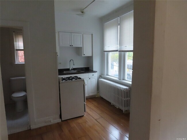 Foto del edificio - 74 Deer Pk Ave