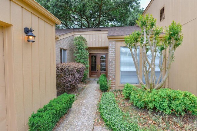 Building Photo - 15815 Rippling Water Dr