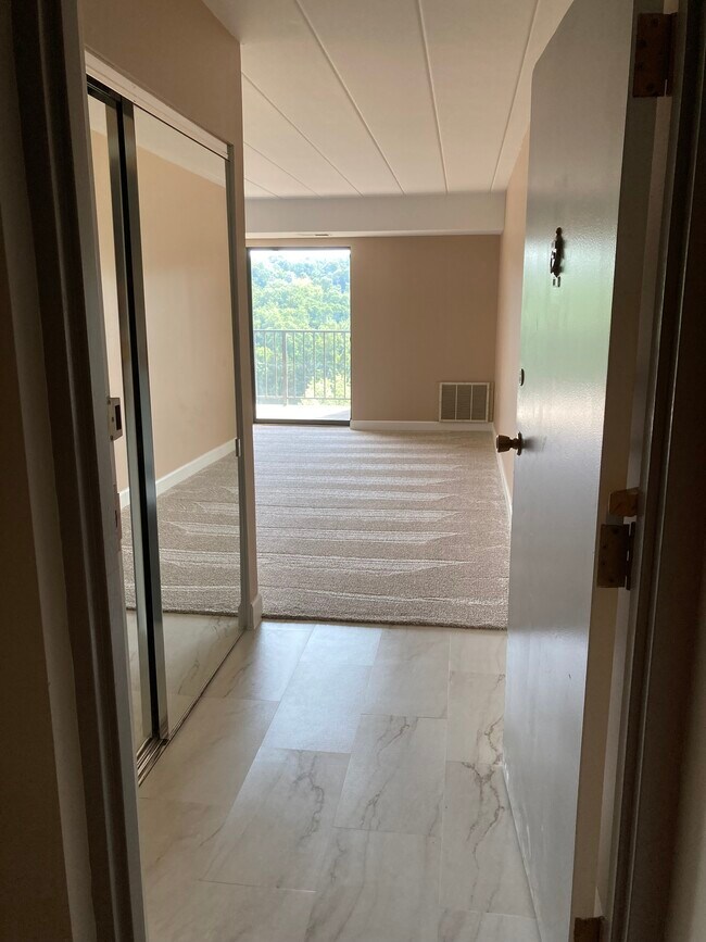 Foto del edificio - 1400 Smokey Wood Dr