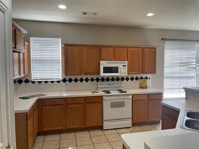 Foto del edificio - 5904 Pinyon Dr