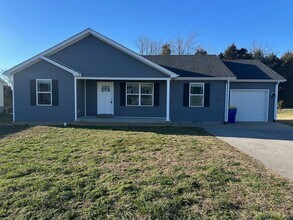 Building Photo - 427 Lansing Ln