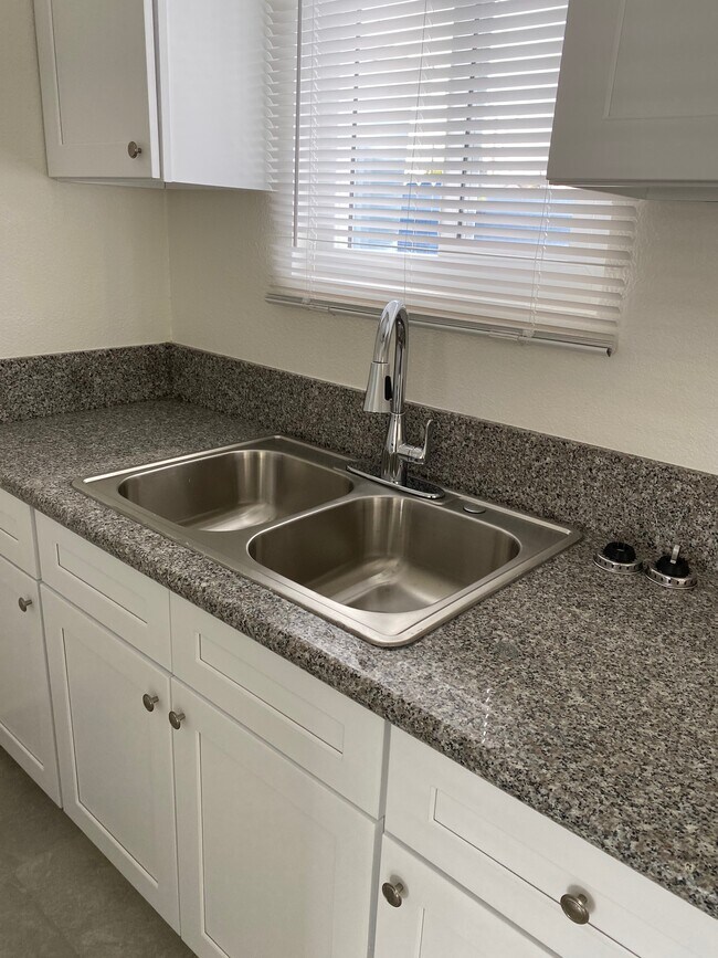 Foto del edificio - 6303 Cahuenga Blvd