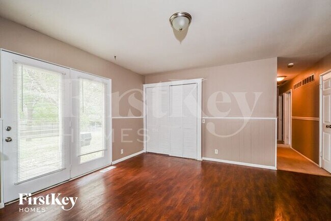 Foto del edificio - 2848 Westminster Dr