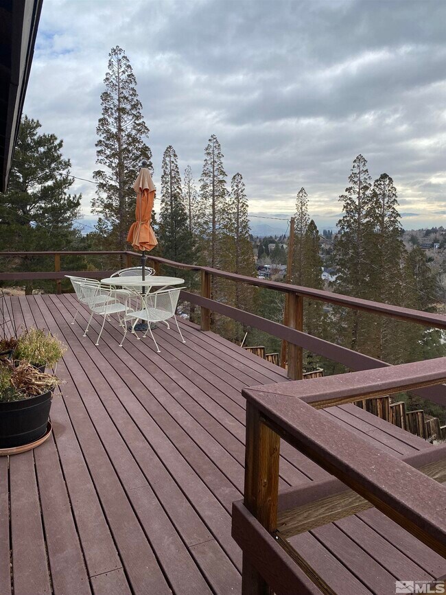Building Photo - 2045 Scharr Cir