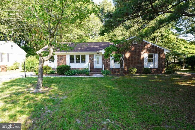 Building Photo - 1206 Orchard Cir