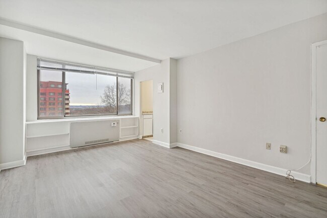 Foto del edificio - 1111 Arlington Blvd