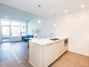 Building Photo - 4963 Cambie St