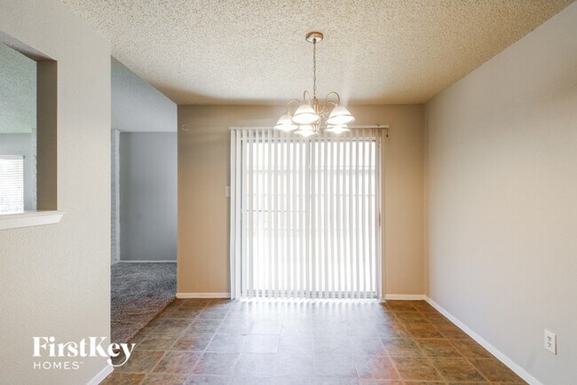 Building Photo - 17902 Fieldglen Dr