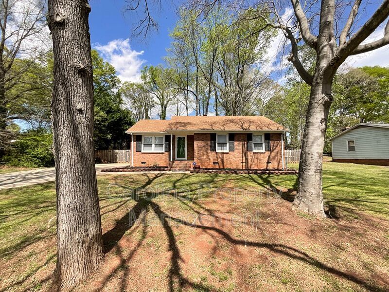 Foto principal - 2524 Kendrick Ave