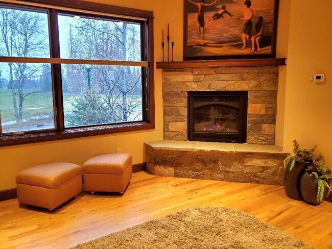 Building Photo - Near Golf, Ski Resort, Lakes....