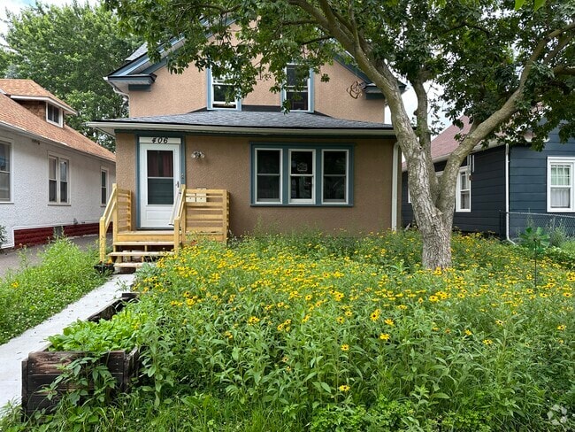 Building Photo - 406 Oliver Ave N