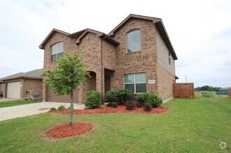 Building Photo - 6321 Pontoon St