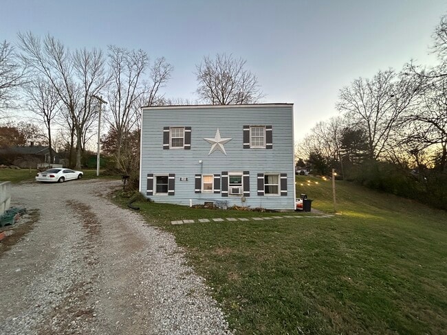 Front - 310 W Pike St