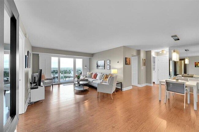 Foto del edificio - 2841 N Ocean Blvd