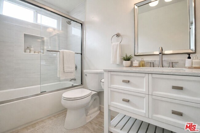 Foto del edificio - 1724 Arizona Ave