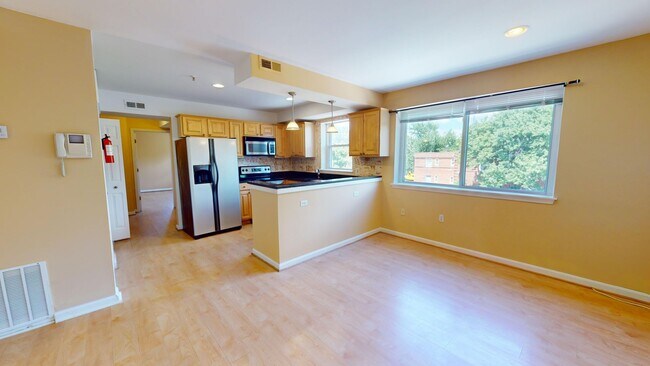 Building Photo - Randle Heights Updated One Bedroom/One Bat...