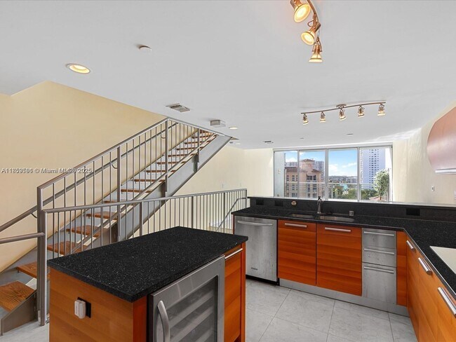 Foto del edificio - 2950 NE 188th St