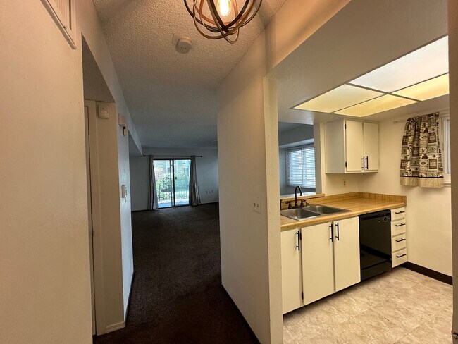 Foto del edificio - Ironhorse Village Condo