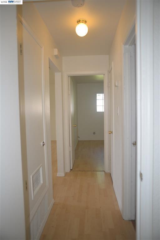 Building Photo - Single Story Condo