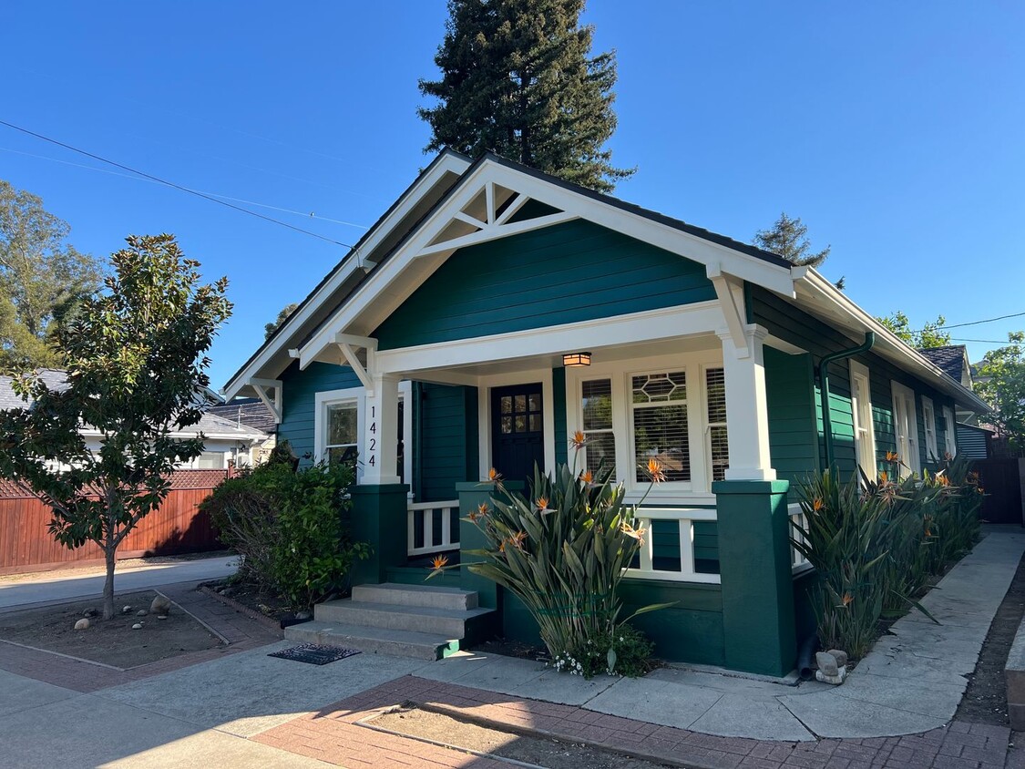 Primary Photo - 1424 Toro St