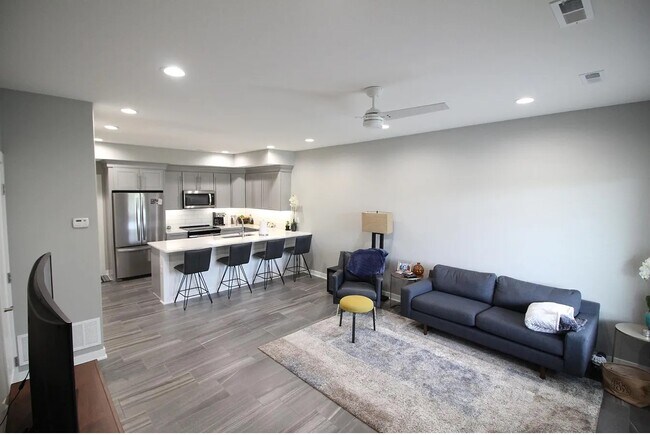 Foto del edificio - 2335 SE Sydney Ln