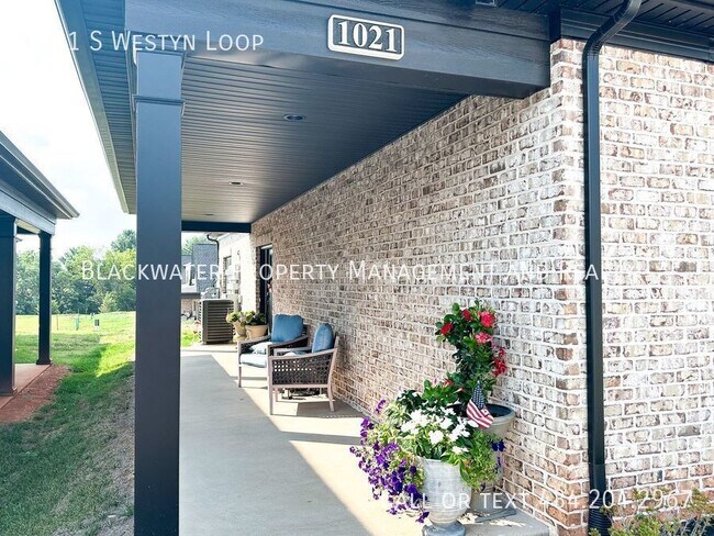 Foto del edificio - 1021 S Westyn Lp