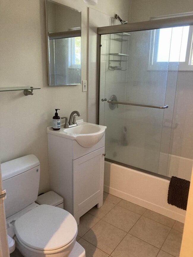 Building Photo - 279 Bush St