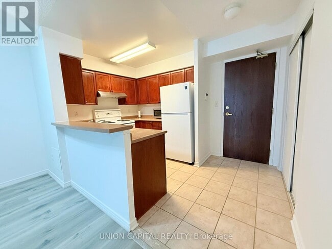 Building Photo - 39 Oneida Crescent