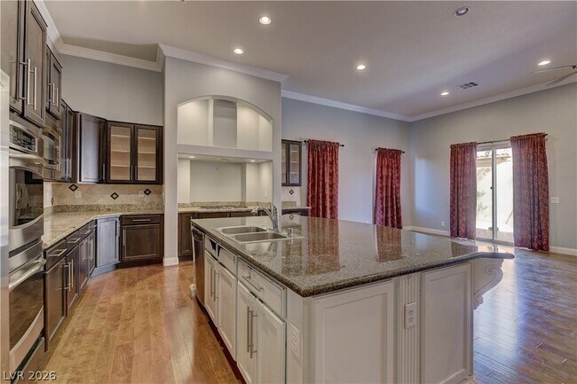 Foto del edificio - 972 Rue Grand Paradis Ln