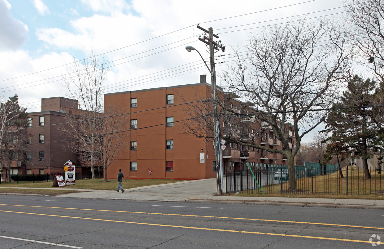 Primary Photo - Danforth Apartments