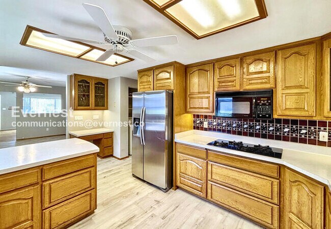Building Photo - 4031 Casita Way
