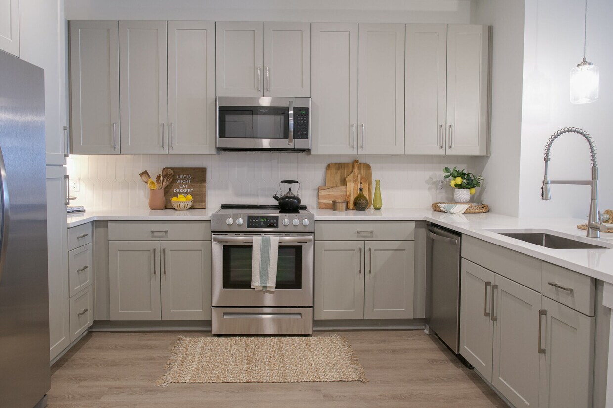 The LakeHouse on Wylie Apartments in Charlotte, NC