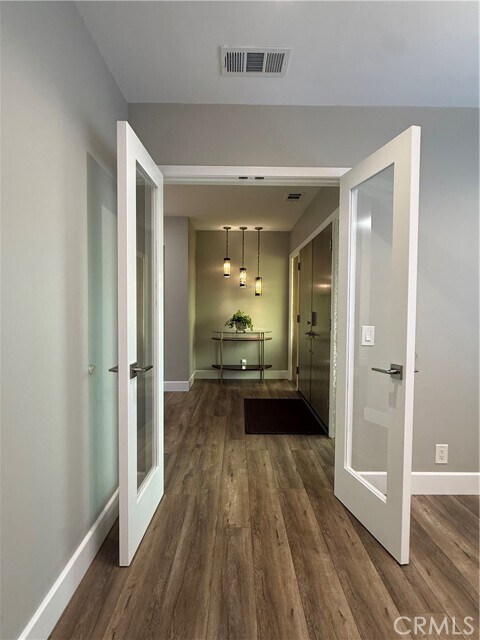 Foto del edificio - 15120 Hollis St