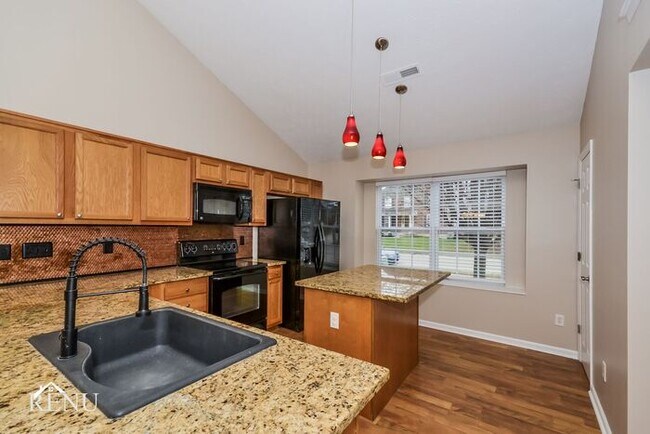 Building Photo - 258 Steeplechase Ln
