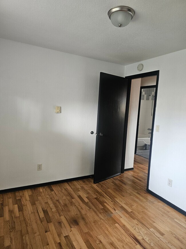 Foto del edificio - 1607 N Rd 32