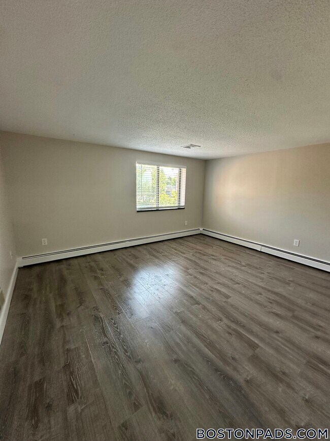 Foto del edificio - 4380 N Main St