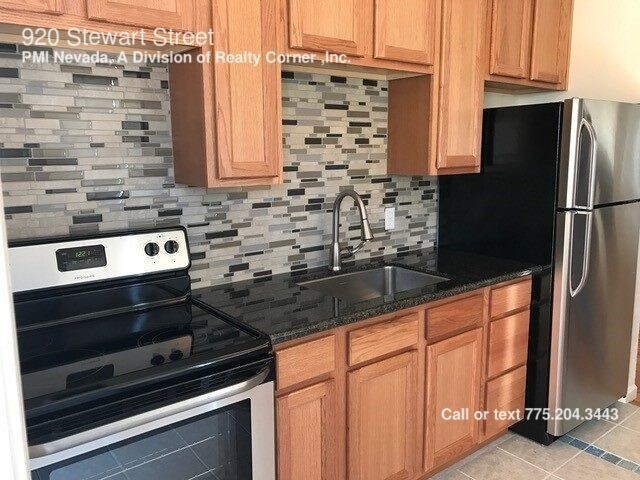 Foto principal - 920 Stewart St