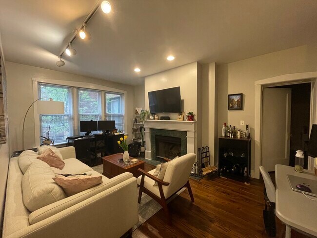 Foto del edificio - 2026 N Burling St