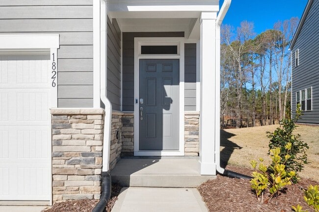 Building Photo - 1826 Porch Swing Wy