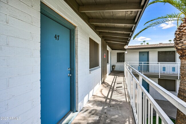 Building Photo - 3025 N 32nd St