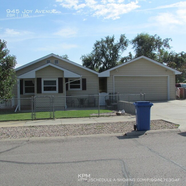 Building Photo - 945 Joy Ave