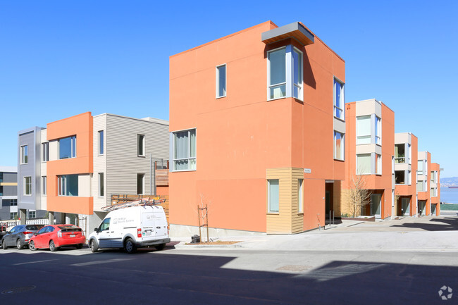 Building Photo - Block 54