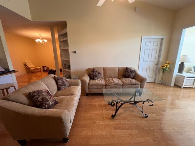 Foto del edificio - 1005 E Shearwater Ln