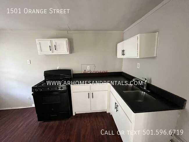 Building Photo - 1501 Orange St