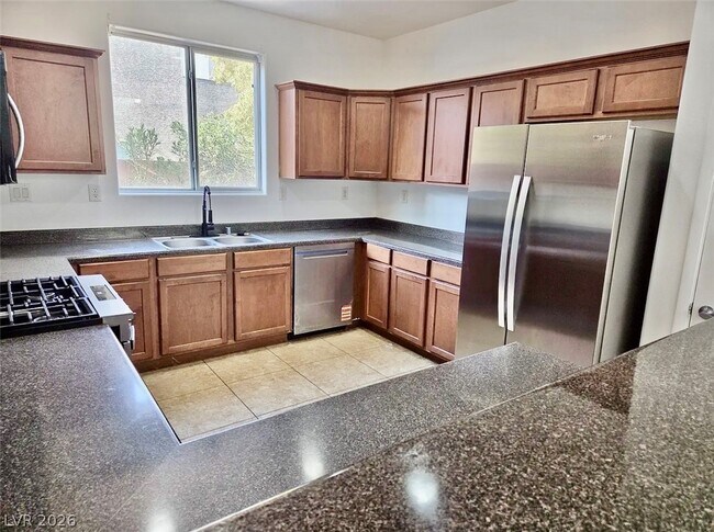 Building Photo - 8971 Lily Touchstone Ct