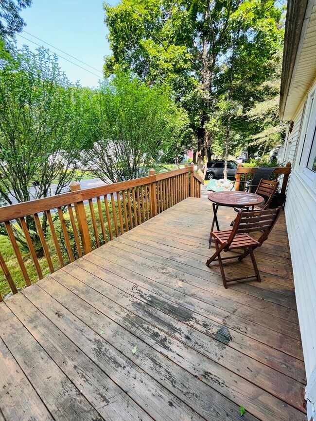 Foto del edificio - 3 Bedroom/ 2 Bathroom Home in Portsmouth!